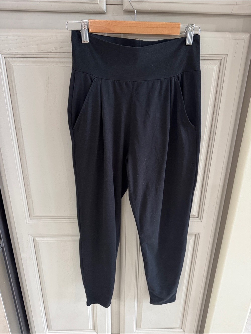 High-Waist Black Pull-On Women's Pants Vuori small